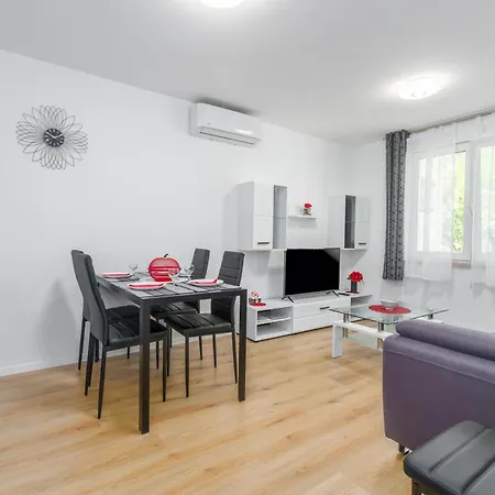Center Sea Apartment Porec