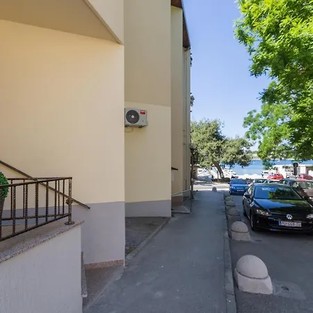 Center Sea Apartment *