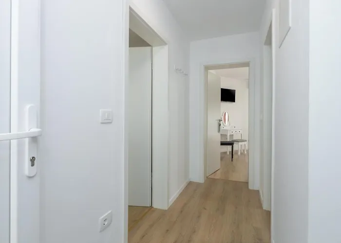 Center Sea Апартаменти