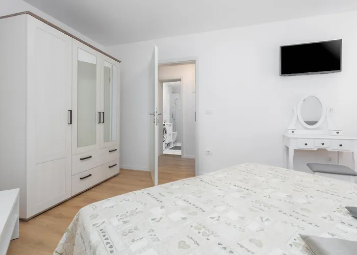 Апартаменти Center Sea *